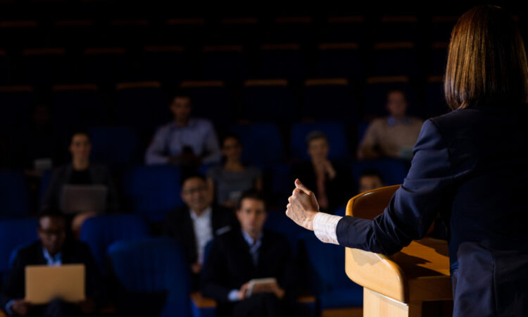 Campagnes locales et réunions publiques : comment une organisation politique coordonne ses actions avec eBrigade